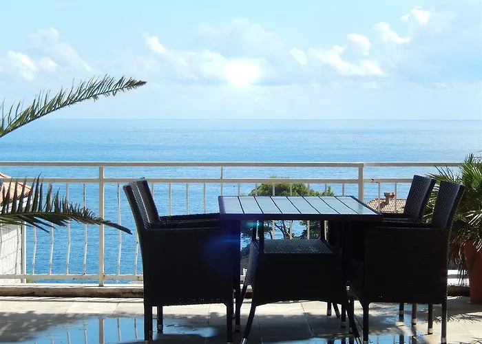 Amazing Sea View Apartments